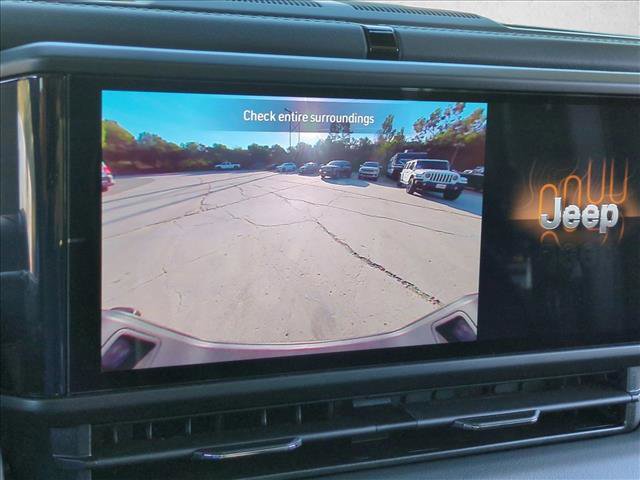 New 2026 Jeep Gladiator Sahara image 13