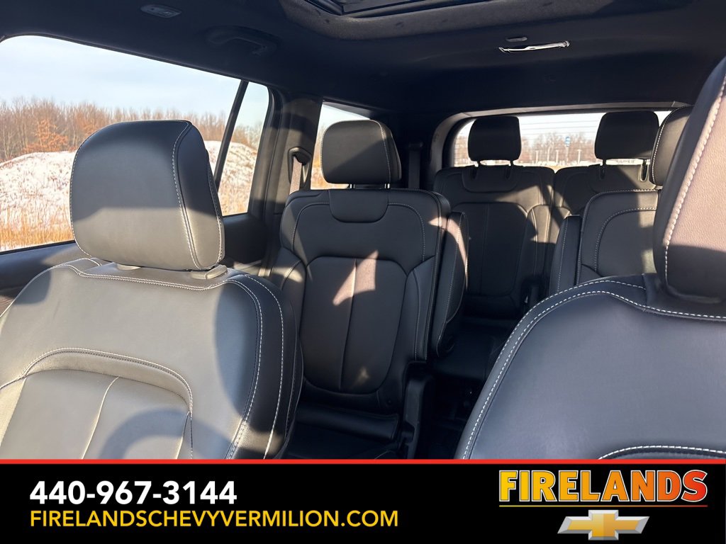 Used 2024 Jeep Grand Cherokee L Limited w/ Black Appearance Package image 27