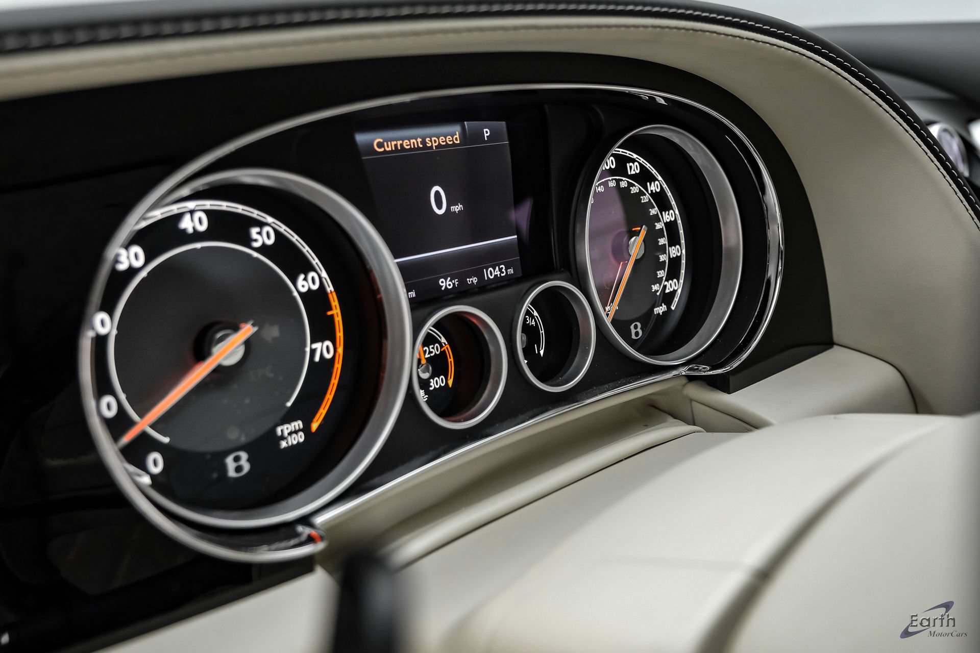 Used 2015 Bentley Continental GT AWD/4WD image 32