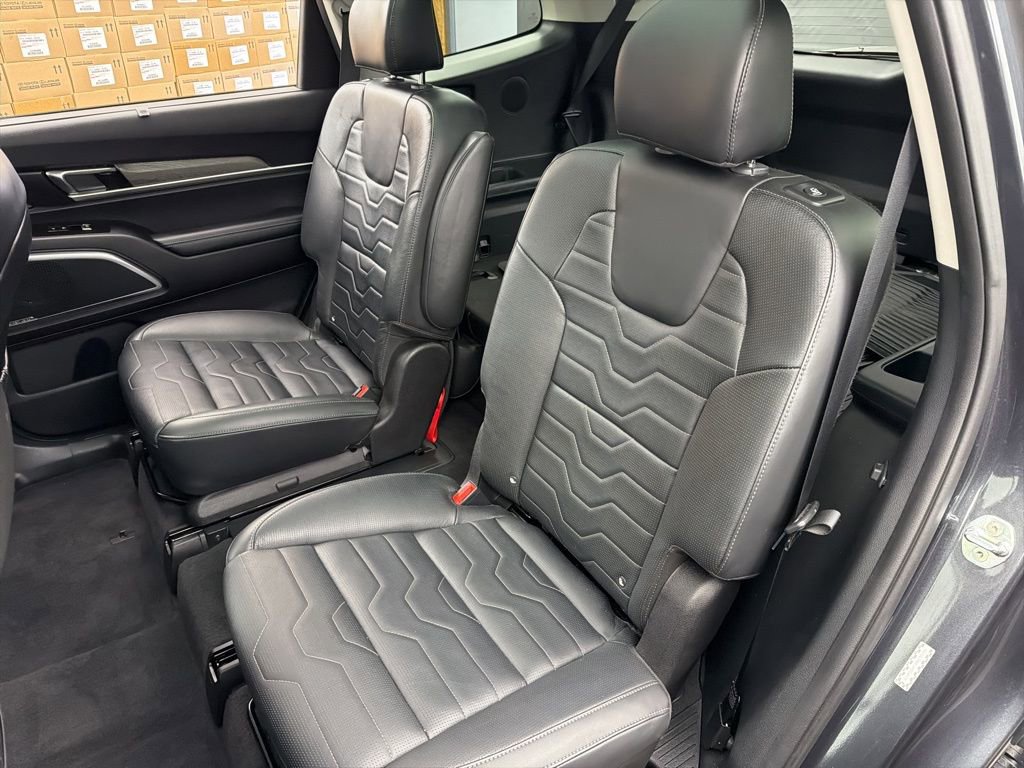 Used 2021 Kia Telluride SX w/ SX Prestige Package image 26