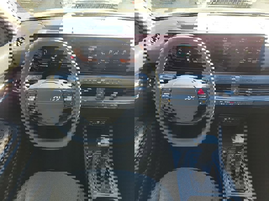 New 2026 Kia K4 LXS image 17