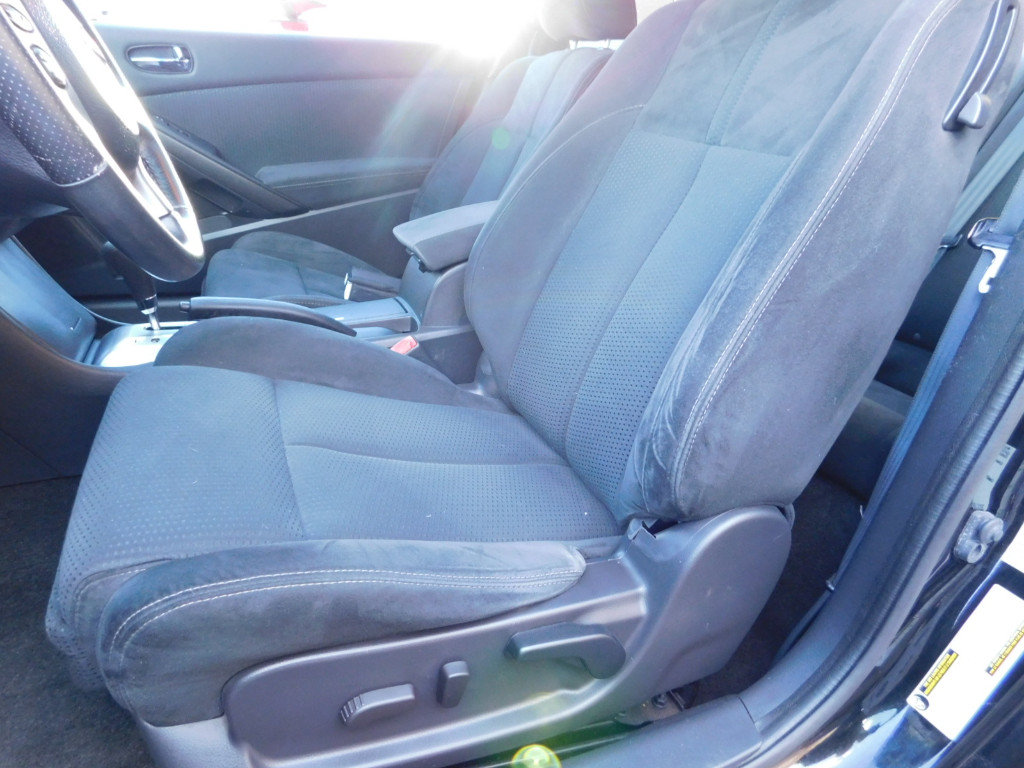 Used 2010 Nissan Altima 2.5 S w/ Premium Pkg FWD image 10