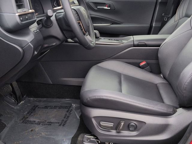 Certified 2023 Toyota Crown Limited image 13