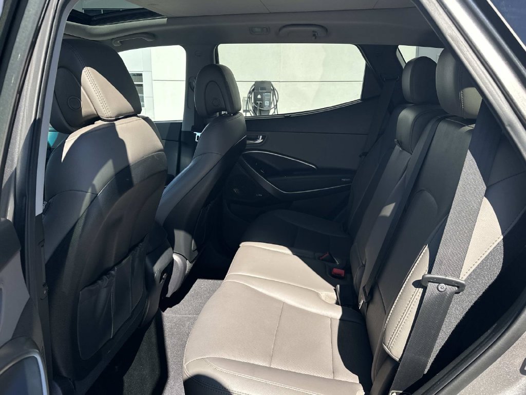 Used 2018 Hyundai Santa Fe Sport w/ 2.4L Tech Package 04 AWD/4WD image 17