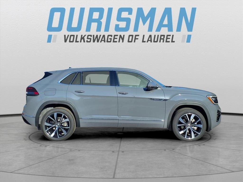 New 2025 Volkswagen Atlas Cross Sport SEL Premium R-Line video 2