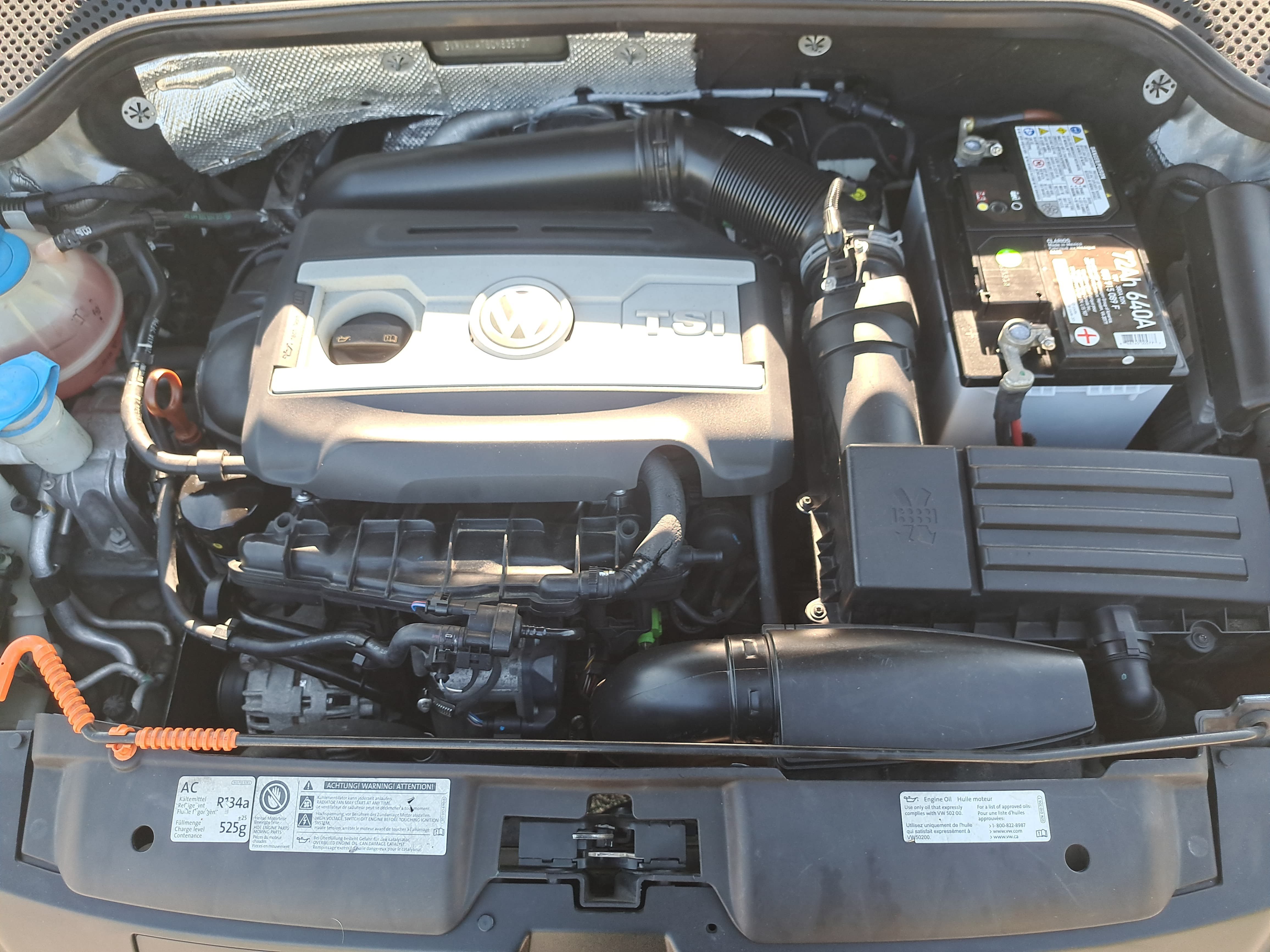 Used 2012 Volkswagen Beetle 2.0T FWD image 28