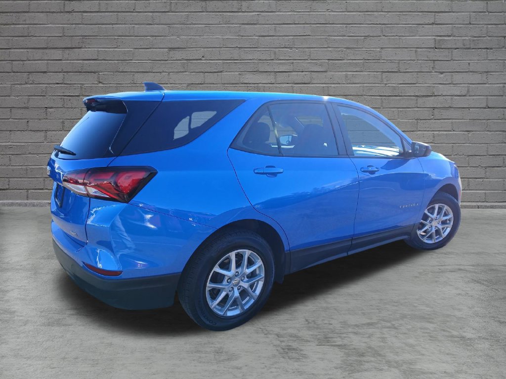 Used 2024 Chevrolet Equinox LS w/ LS Convenience Package AWD/4WD image 5