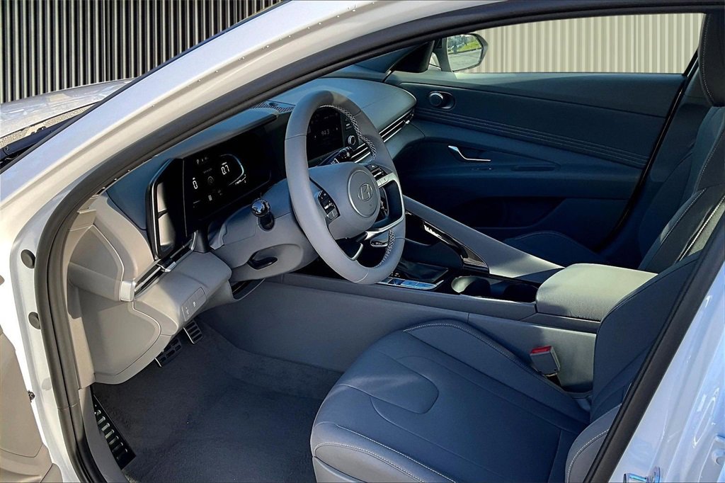 New 2026 Hyundai Elantra SEL Sport Premium image 6