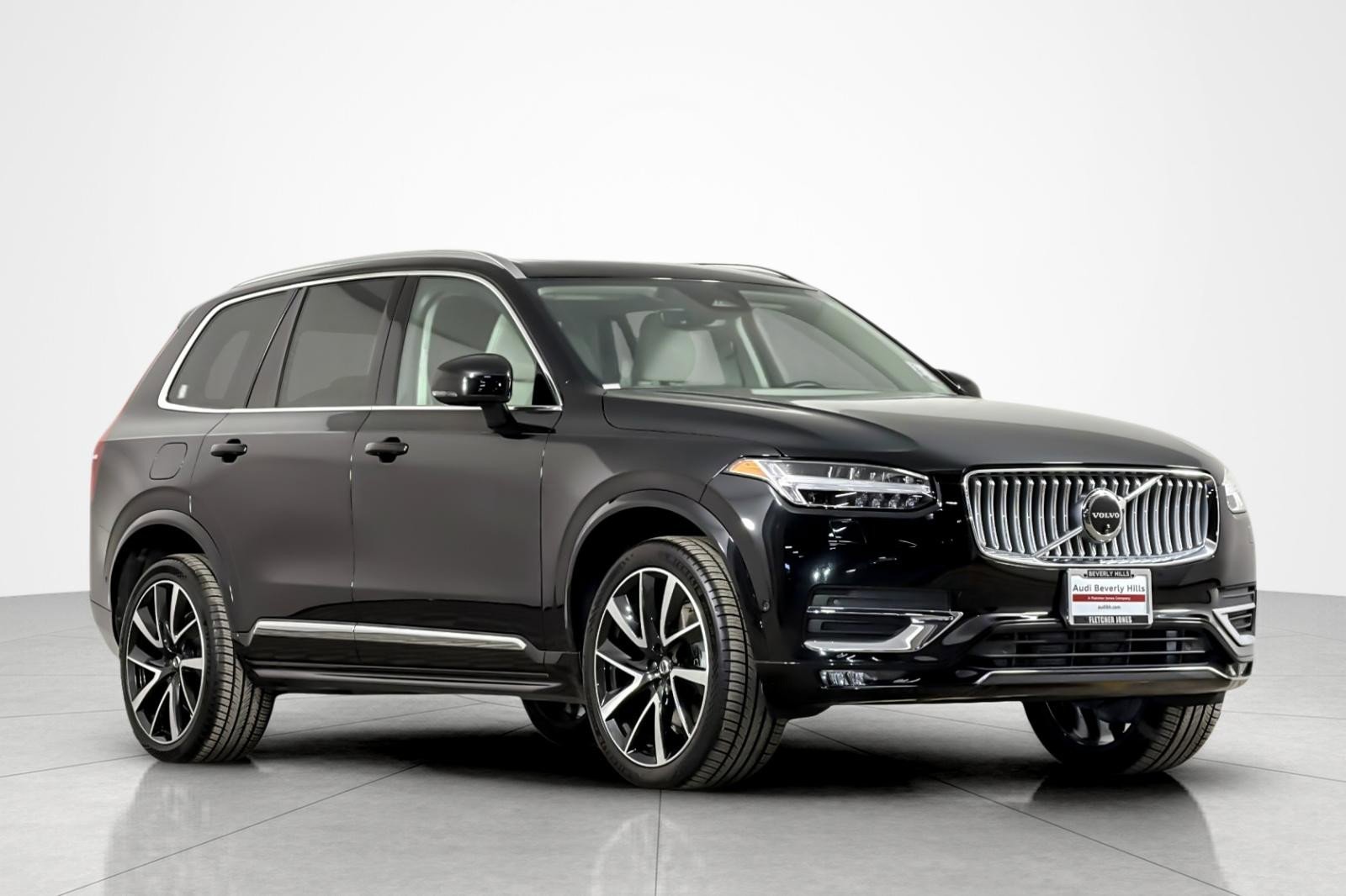 Used 2024 Volvo XC90 B6 Plus AWD/4WD image 7