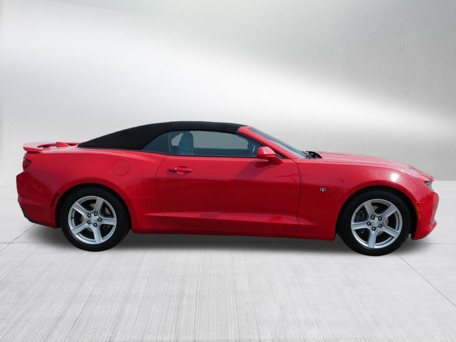Used 2023 Chevrolet Camaro LT image 8