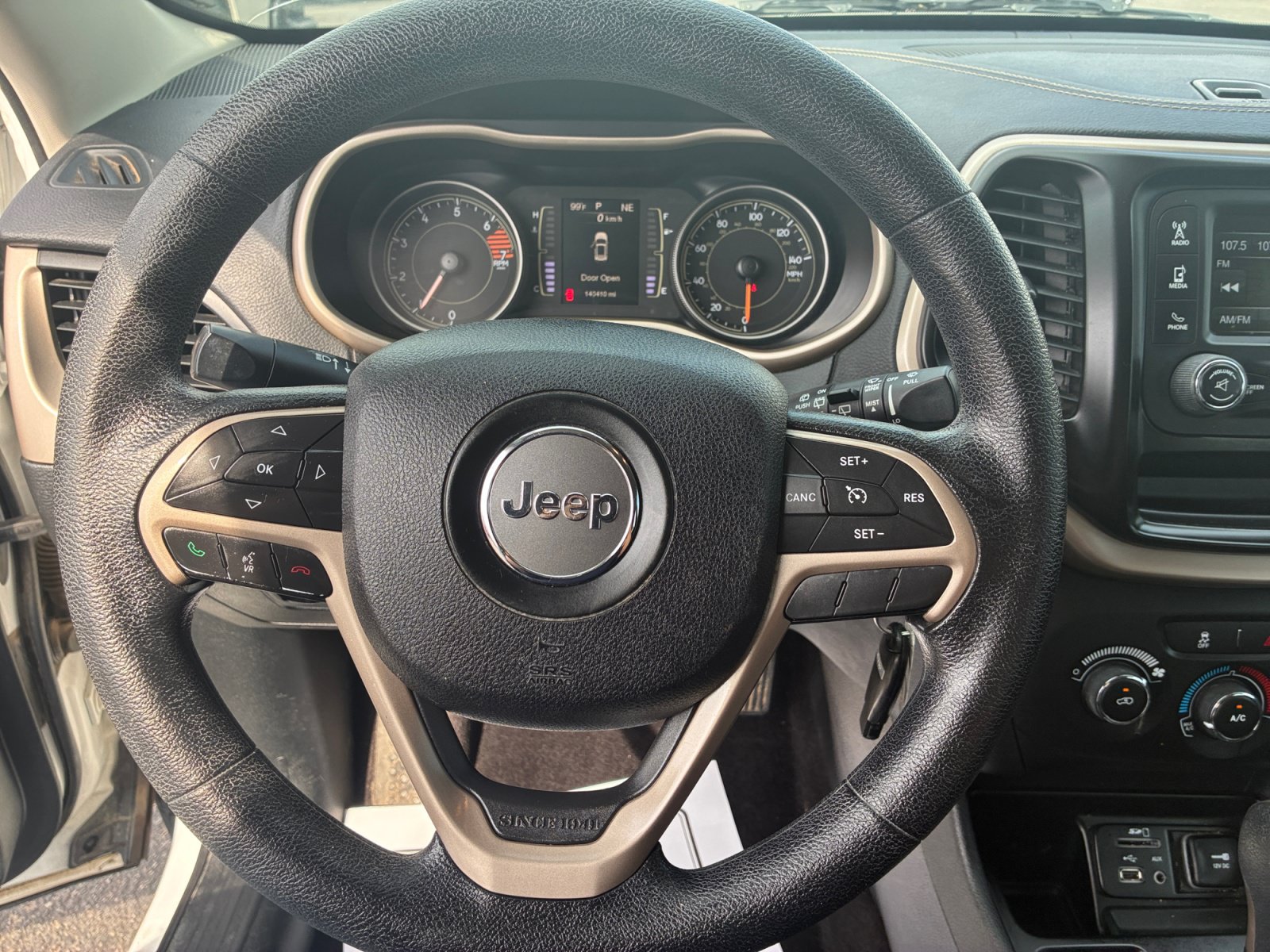 Used 2017 Jeep Cherokee Sport FWD image 17