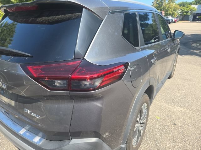Certified 2023 Nissan Rogue SV w/ SV Premium B Package AWD/4WD image 5