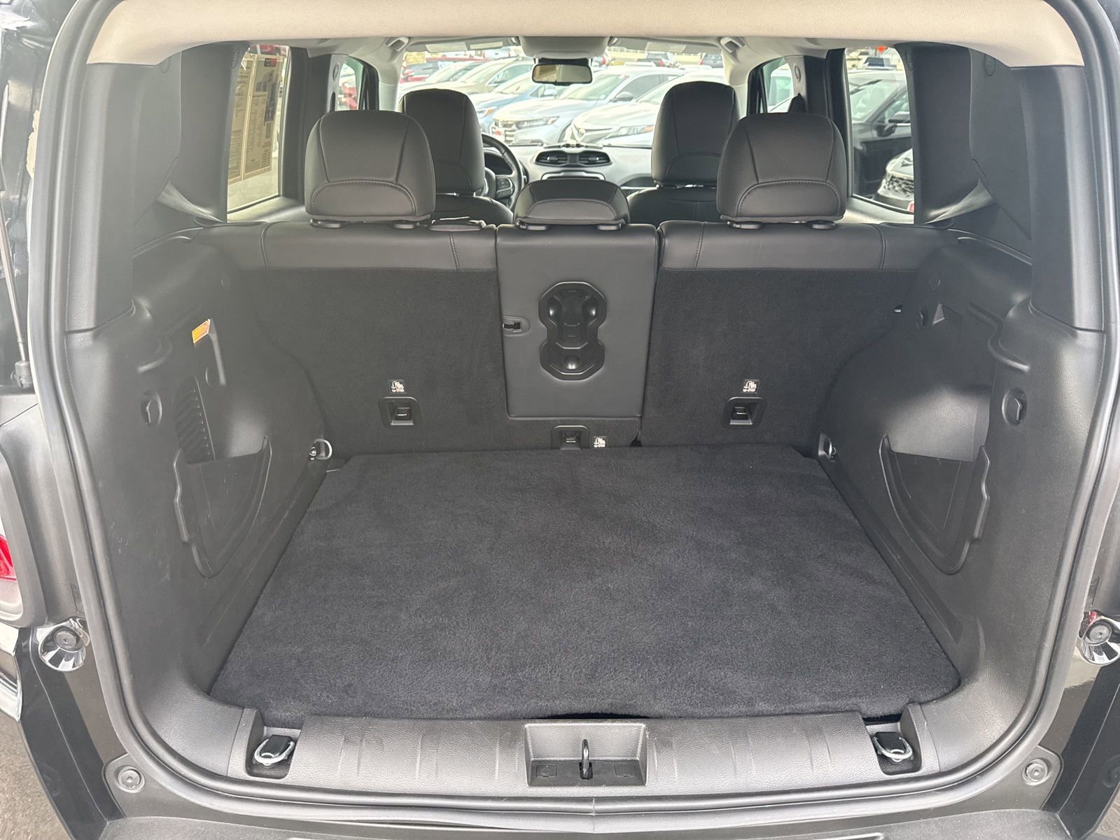 Used 2022 Jeep Renegade Limited image 10