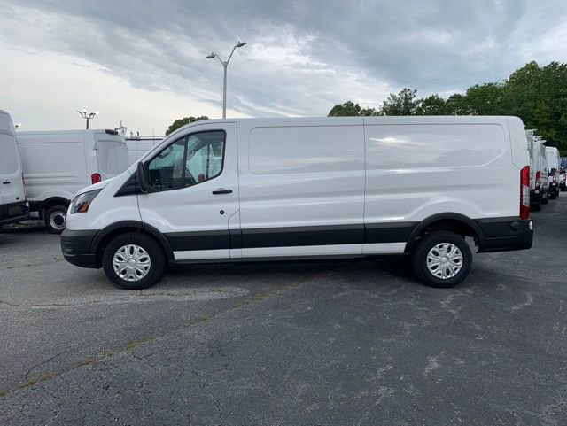 New 2024 Ford E-Transit Low Roof RWD image 4