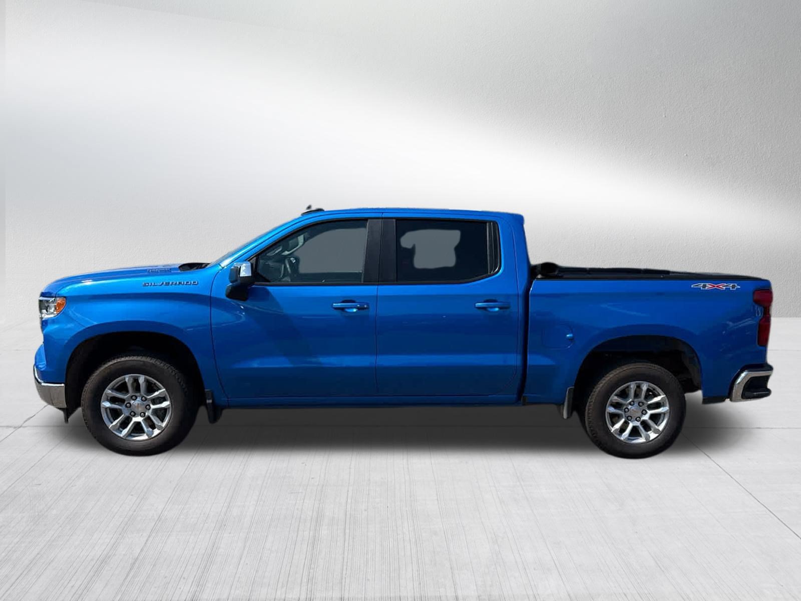 Used 2025 Chevrolet Silverado 1500 LT AWD/4WD image 4