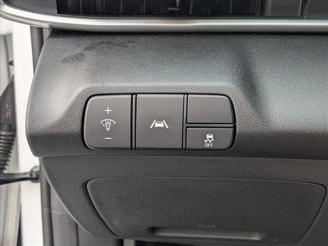 Used 2021 Hyundai Elantra SEL w/ Convenience + Premium Package image 11