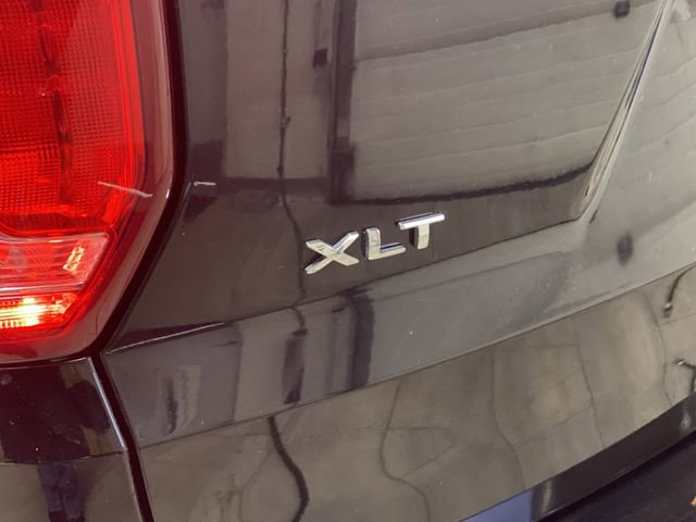 Used 2017 Ford Explorer XLT image 32