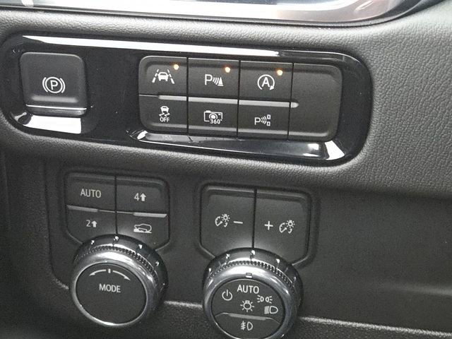 New 2026 GMC Yukon XL Denali w/ Sun & Power Step Package image 14