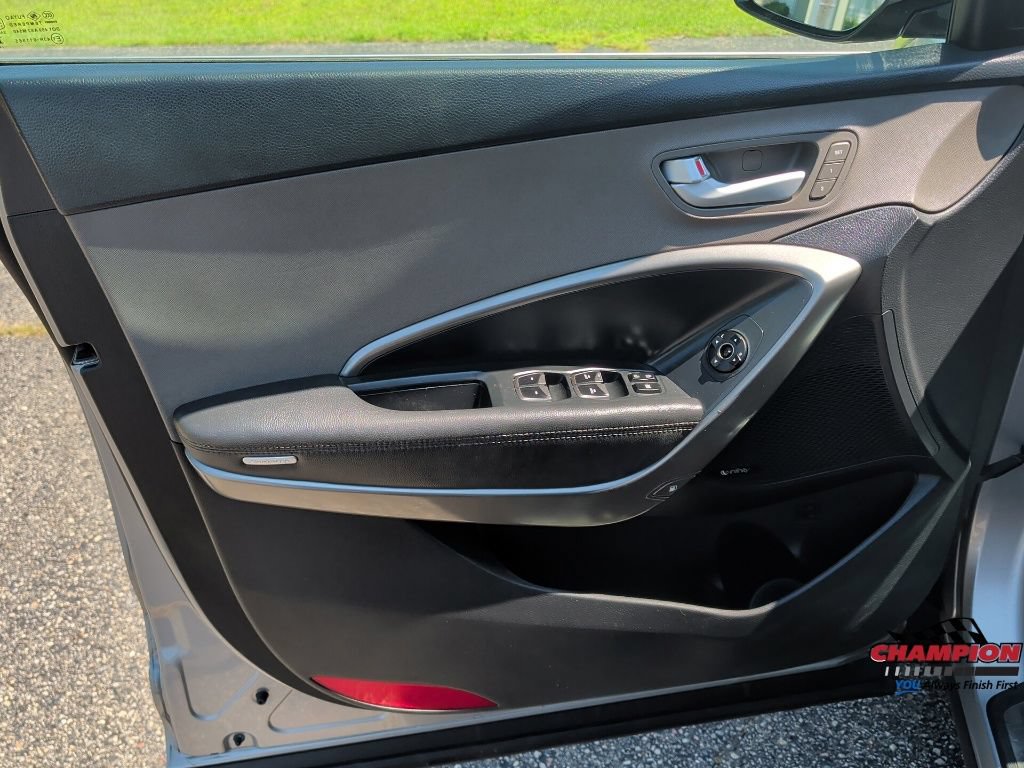 Used 2017 Hyundai Santa Fe AWD w/ SE Ultimate Tech Package 03 image 37