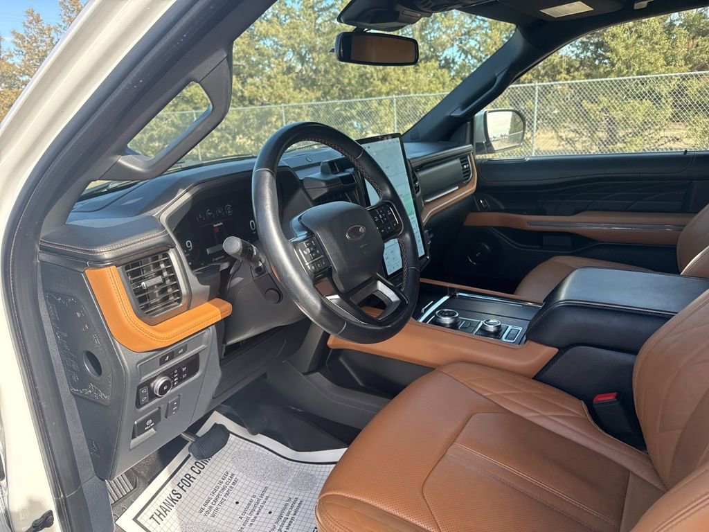 Used 2023 Ford Expedition Platinum image 15