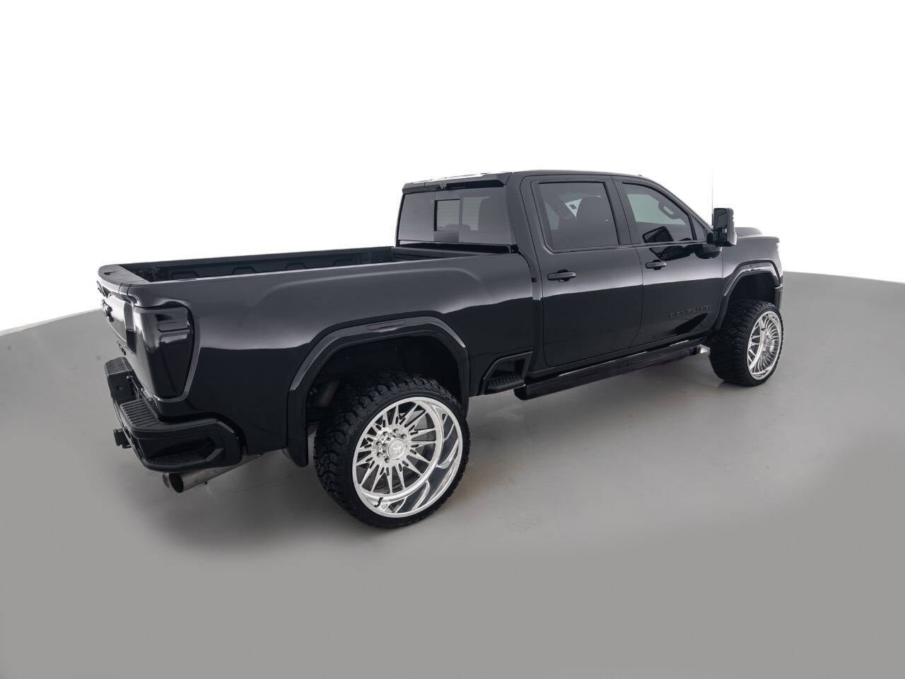 Used 2025 GMC Sierra 2500 Denali w/ Denali Reserve Package AWD/4WD image 5