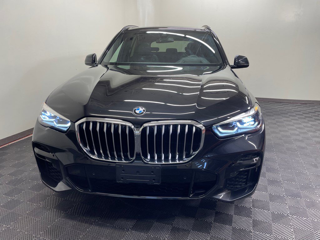 Used 2022 BMW X5 xDrive40i w/ M Sport Package AWD/4WD image 6