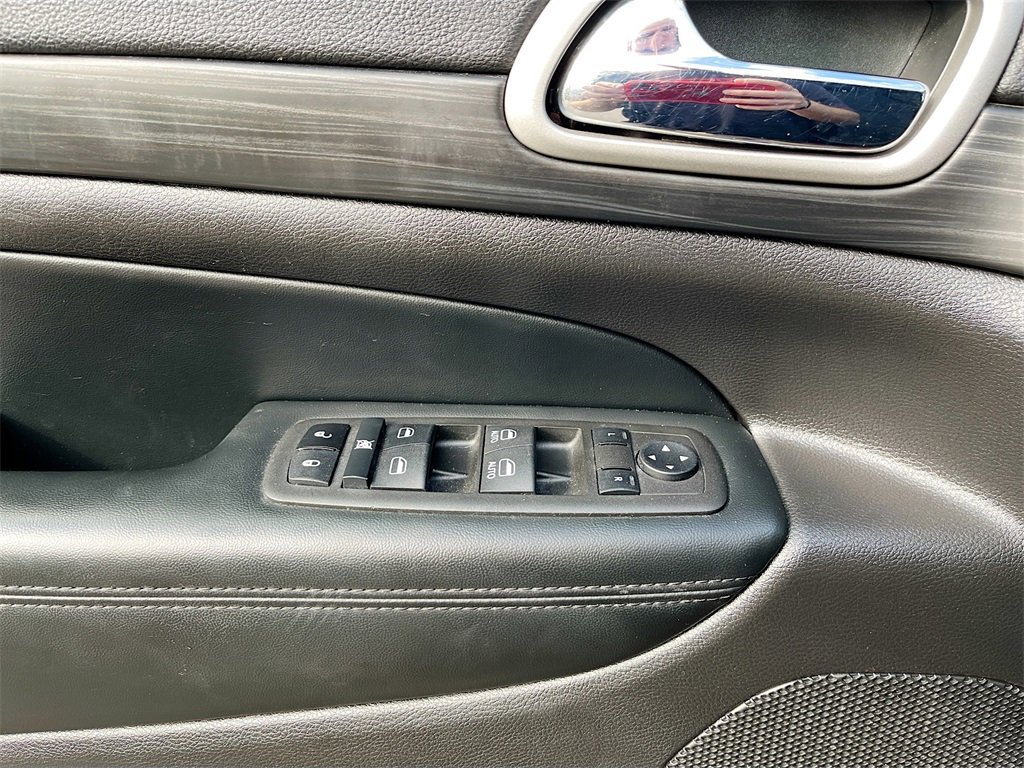 Used 2021 Jeep Grand Cherokee Laredo image 17