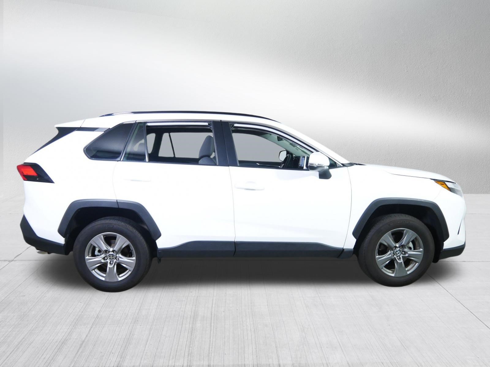 Used 2024 Toyota RAV4 XLE AWD/4WD image 8