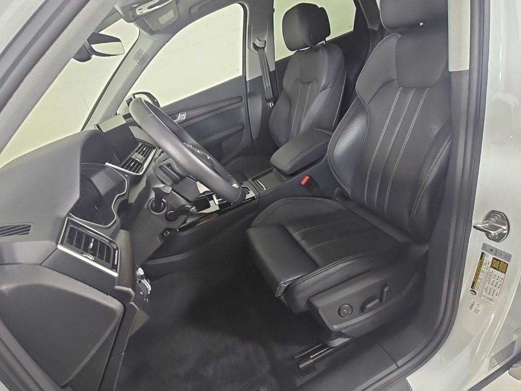 Used 2024 Audi Q5 2.0T Prestige AWD/4WD image 18