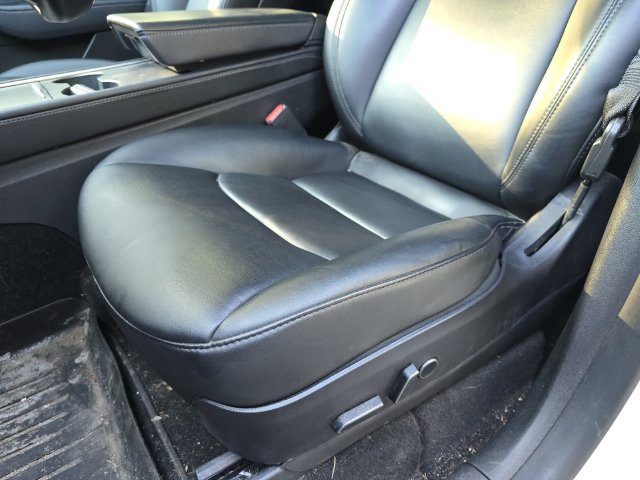 Used 2022 Tesla Model Y Performance AWD/4WD image 23