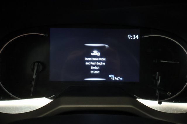 Used 2025 Toyota RAV4 XLE AWD/4WD image 16
