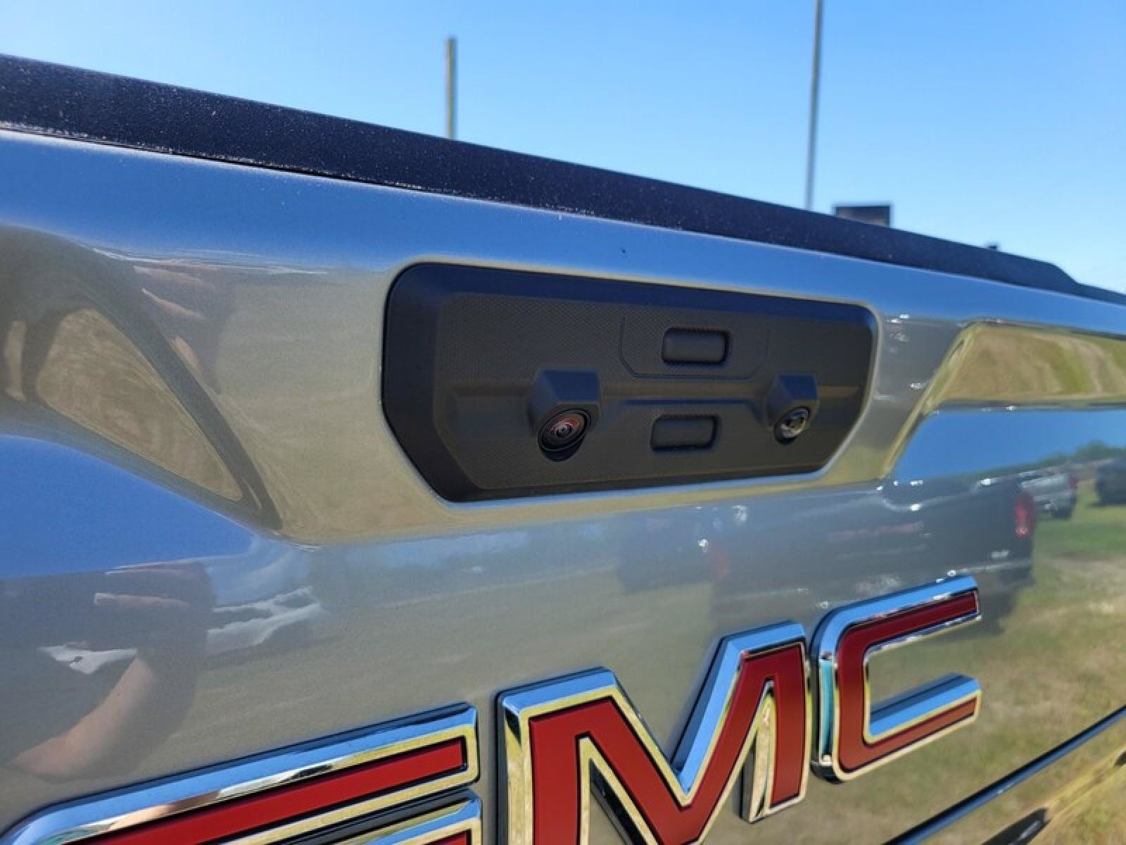 New 2026 GMC Sierra 1500 SLT w/ SLT Premium Plus Package AWD/4WD image 7