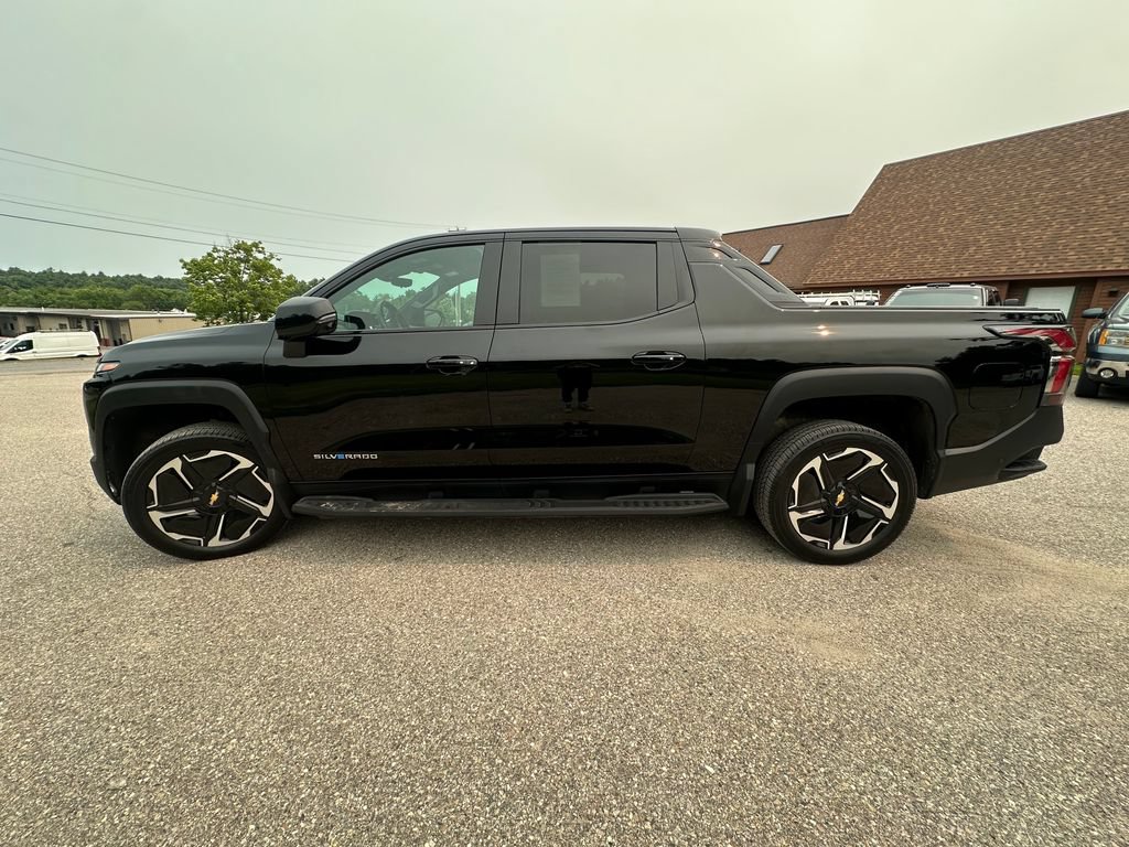 Used 2025 Chevrolet Silverado EV LT w/ LT Premium Package AWD/4WD image 2