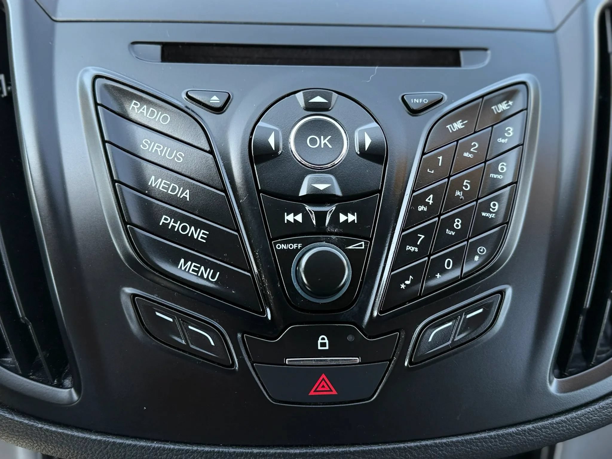 Used 2015 Ford Escape SE FWD image 21