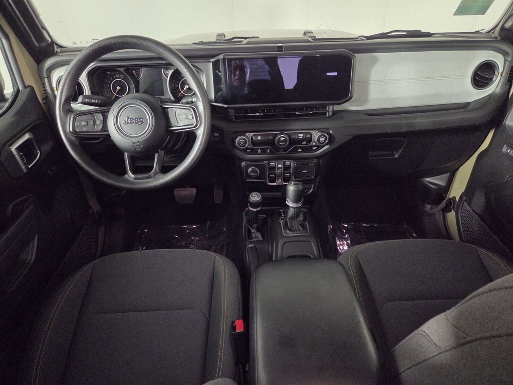Certified 2025 Jeep Gladiator Sport AWD/4WD image 28