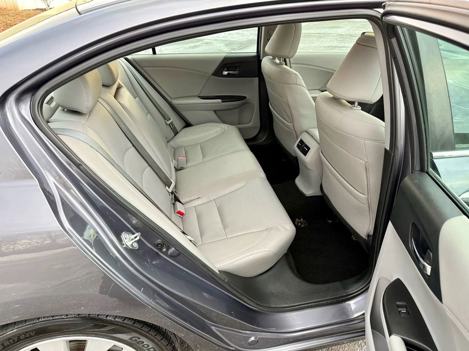 Used 2015 Honda Accord EX-L image 18