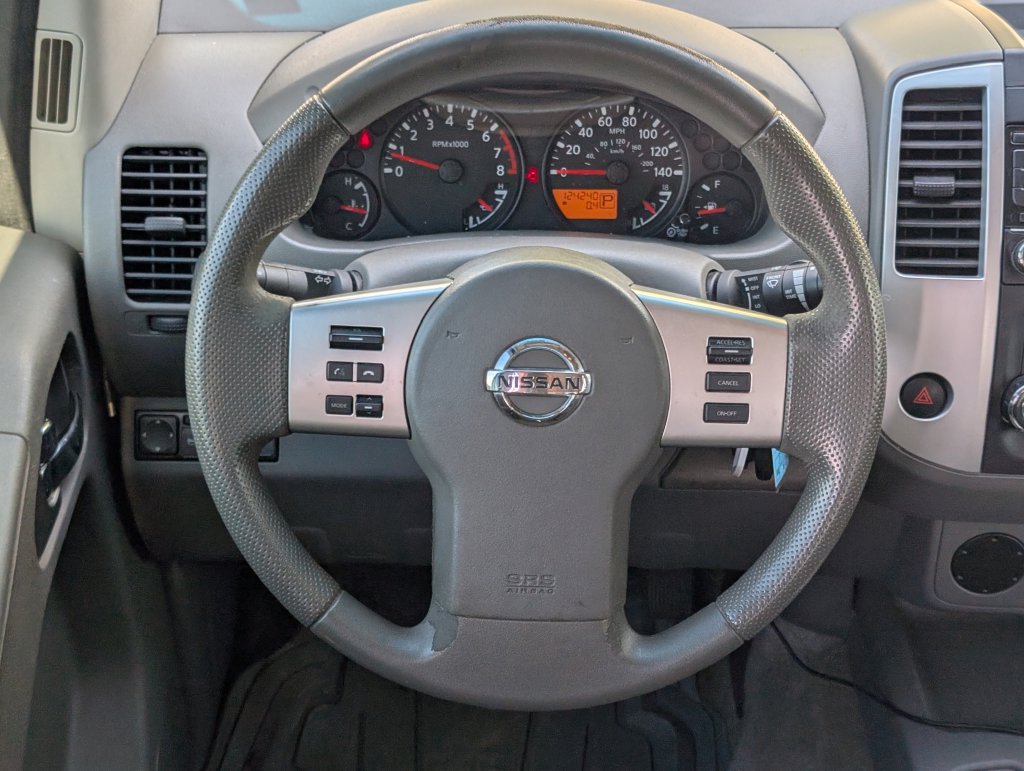 Used 2015 Nissan Frontier SV RWD image 13