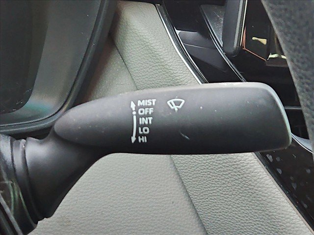 Used 2020 Toyota Corolla L FWD image 22
