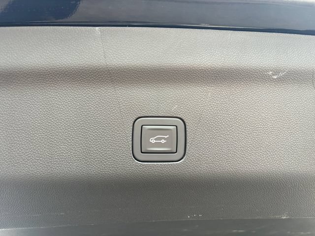 Certified 2026 Cadillac Escalade V w/ LPO, ONYX Package AWD/4WD image 19