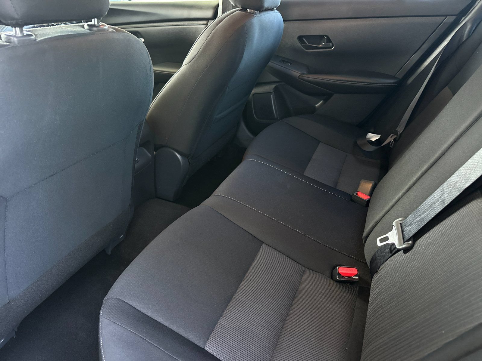 Used 2025 Nissan Sentra SV FWD image 11