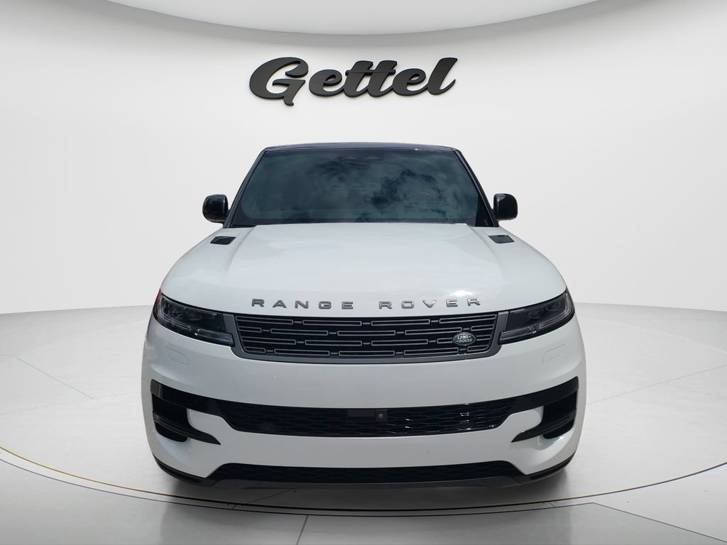 Used 2024 Land Rover Range Rover Sport SE AWD/4WD image 2