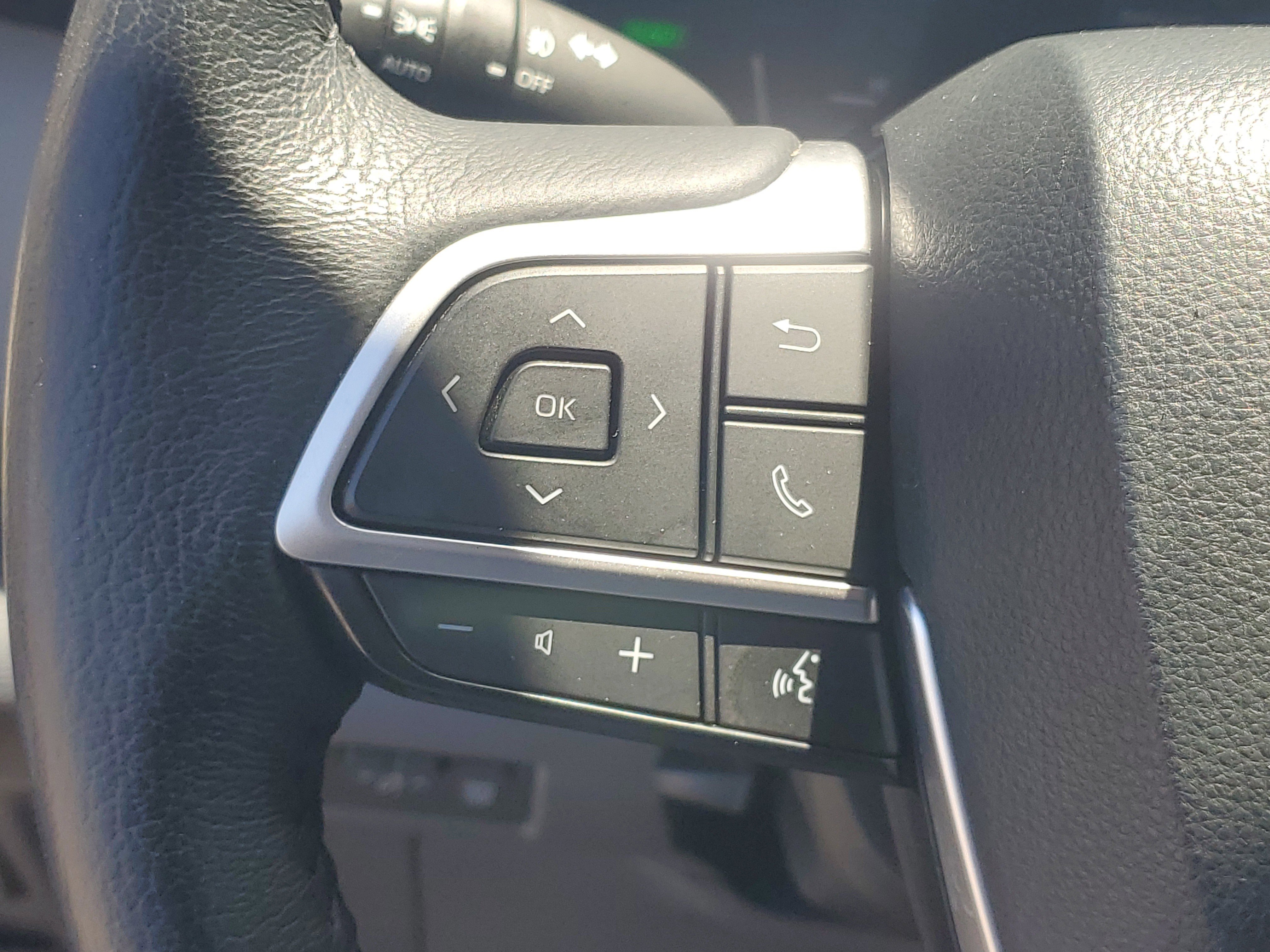 Certified 2021 Toyota Sienna XLE FWD image 23