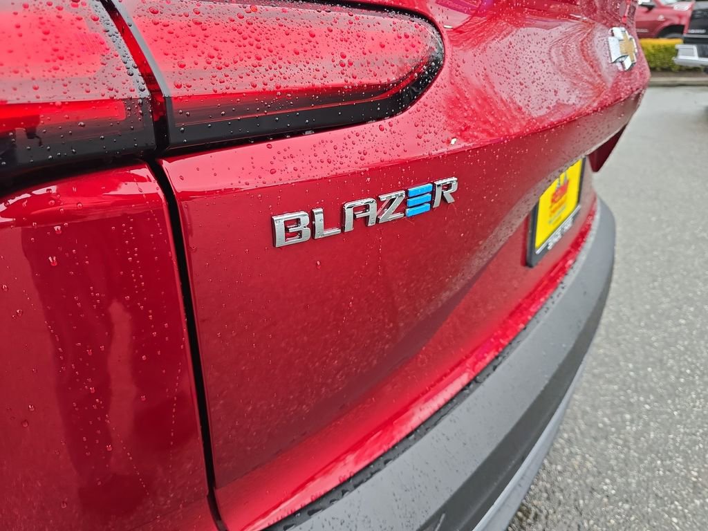 New 2025 Chevrolet Blazer EV LT image 31