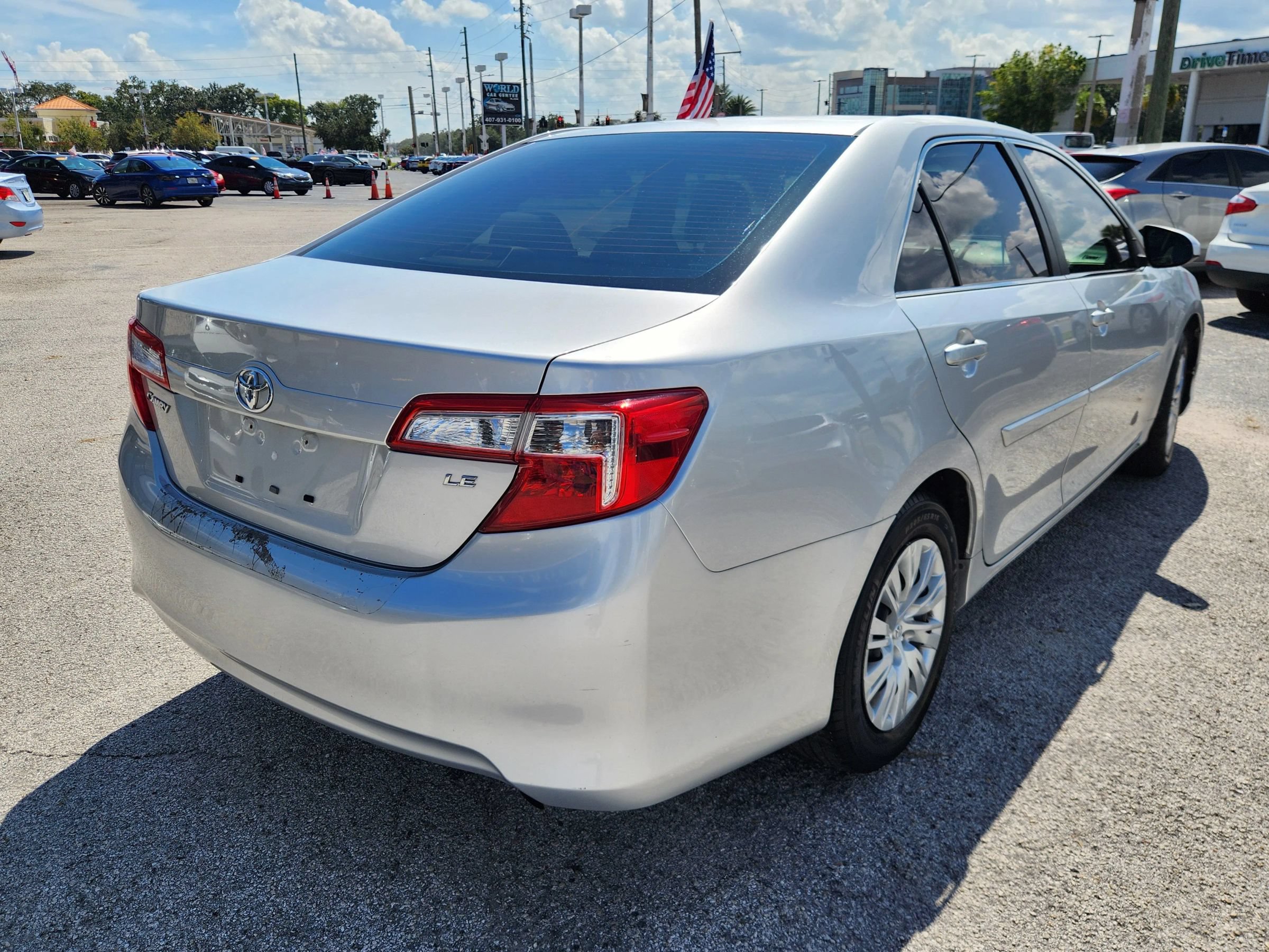 Used 2013 Toyota Camry LE FWD image 8