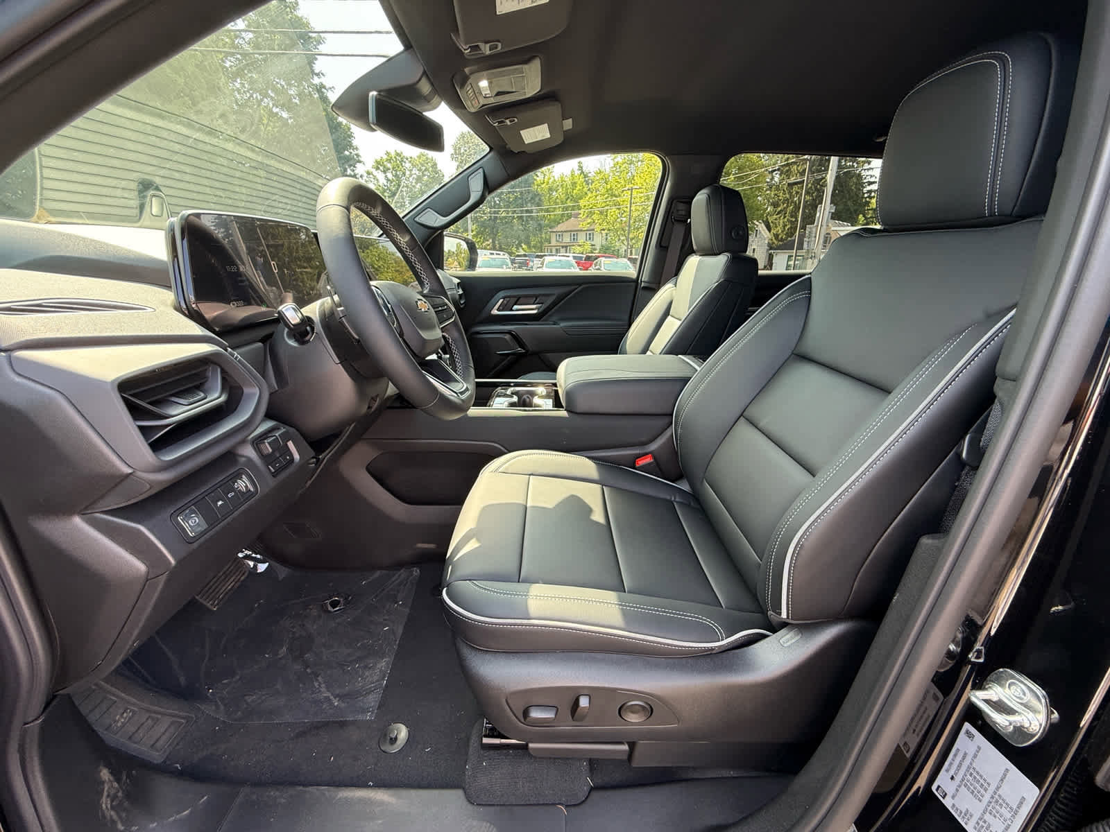 New 2026 Chevrolet Silverado EV LT image 10