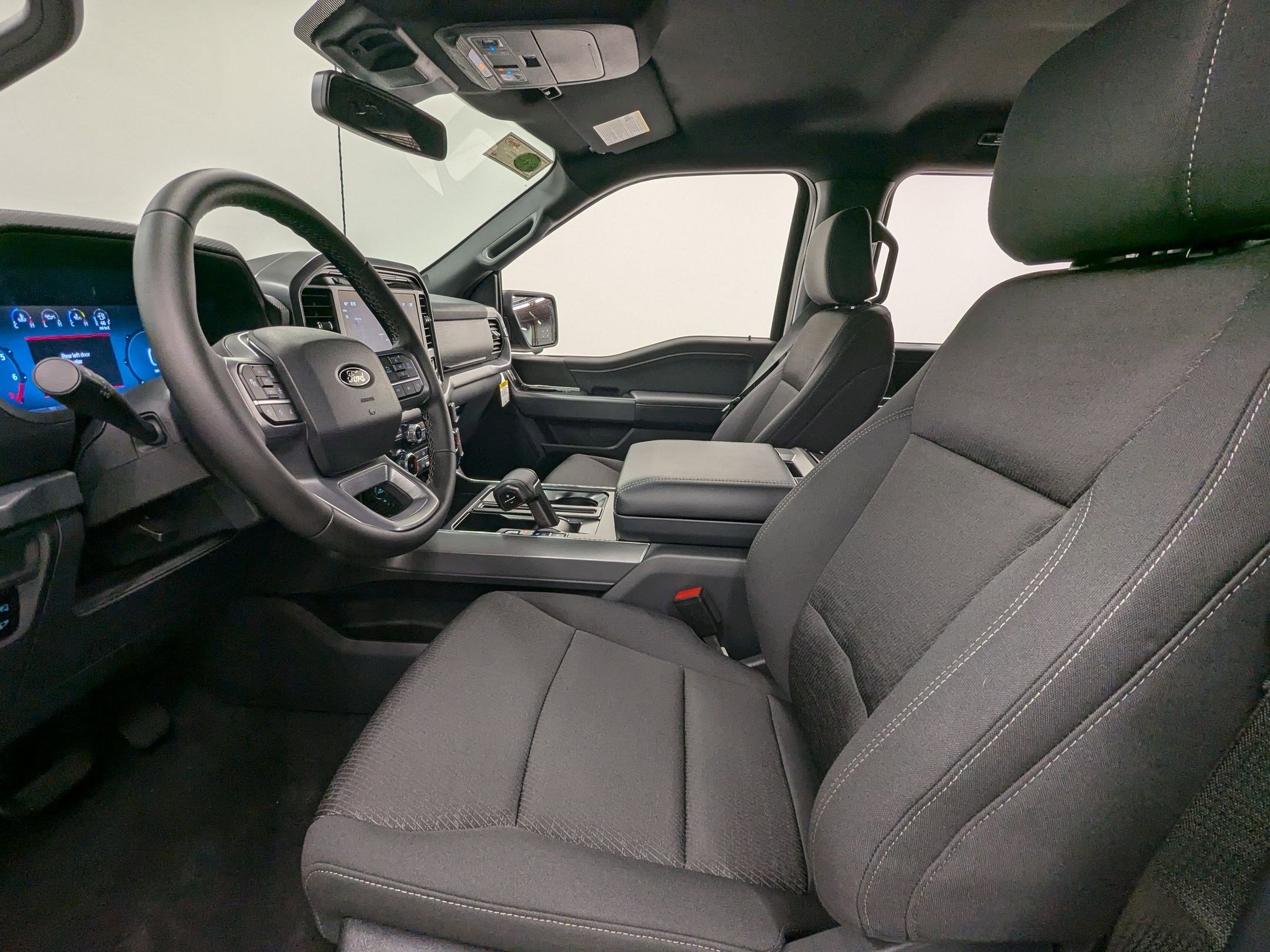 New 2025 Ford F150 XLT image 4