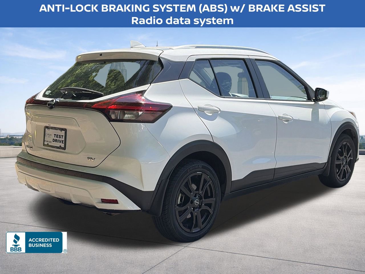 Certified 2022 Nissan Kicks SV image 9