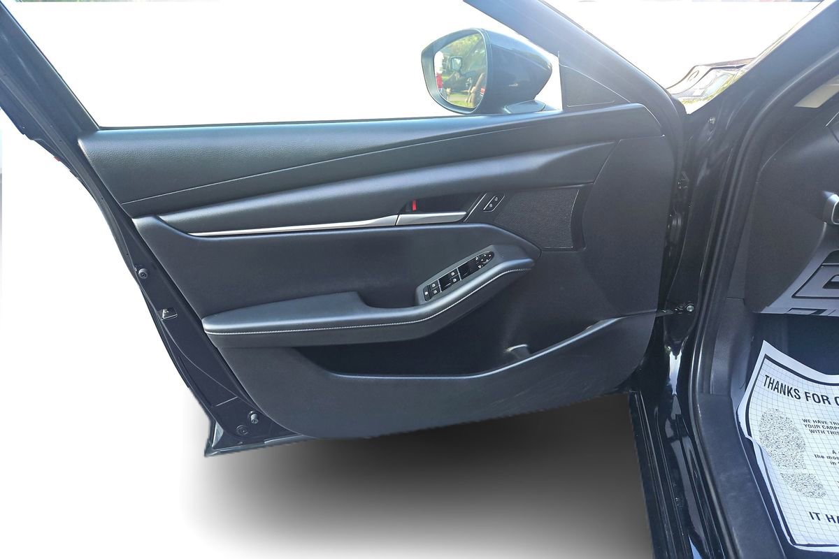 Used 2021 MAZDA MAZDA3 s image 17