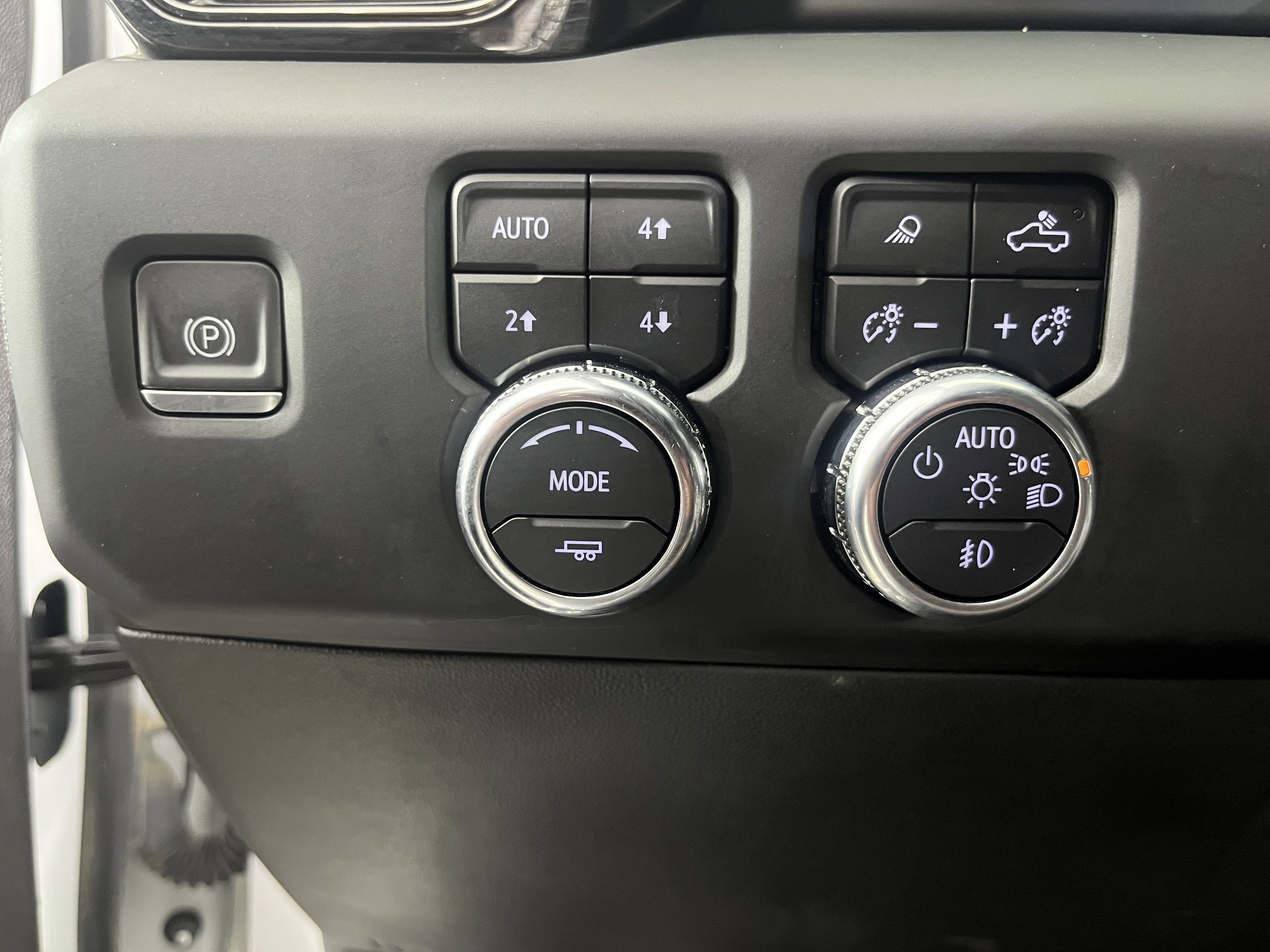 Used 2022 GMC Sierra 1500 AT4 w/ AT4 Premium Package image 20