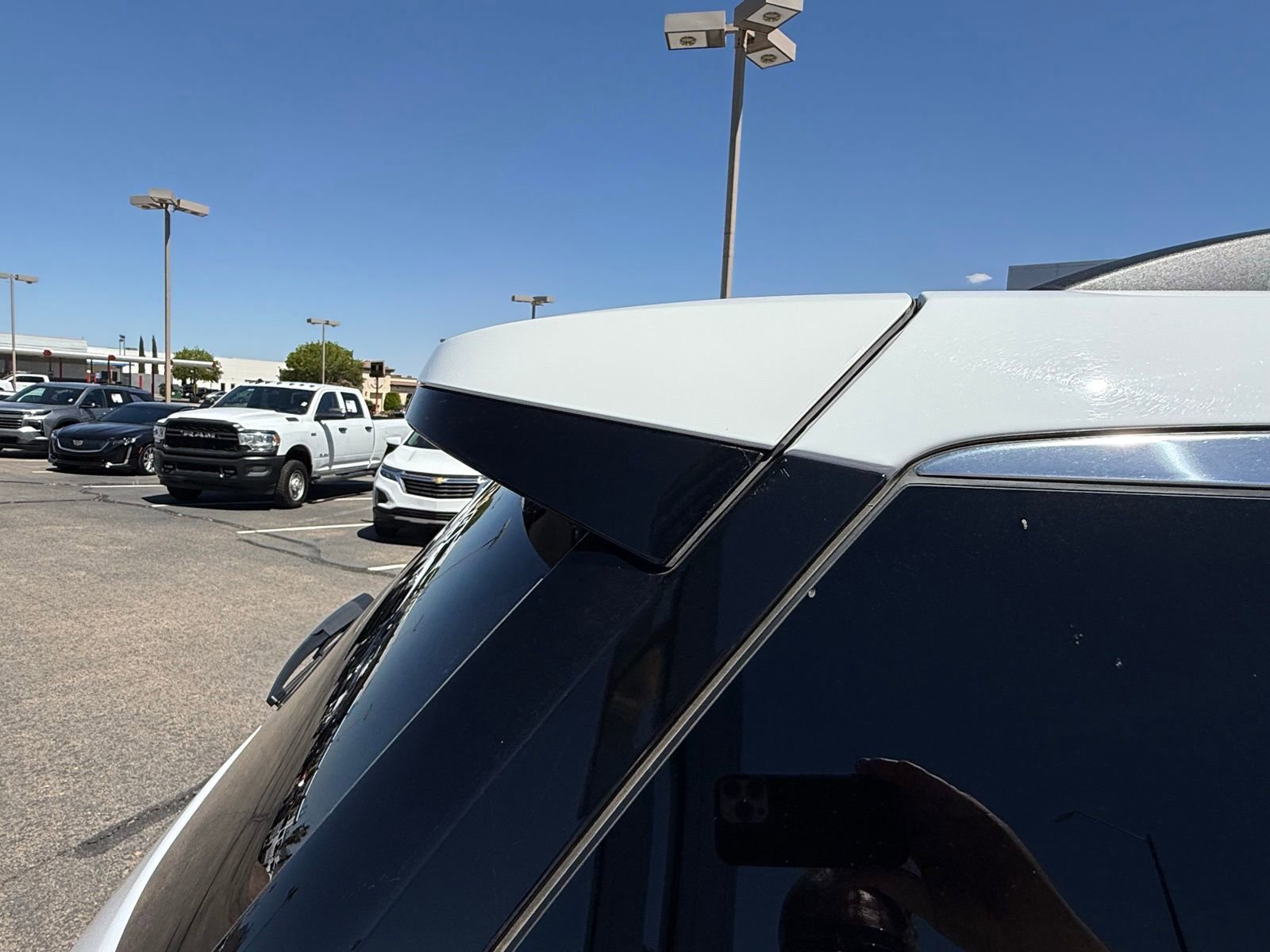 Used 2025 Chevrolet Traverse LT FWD image 6